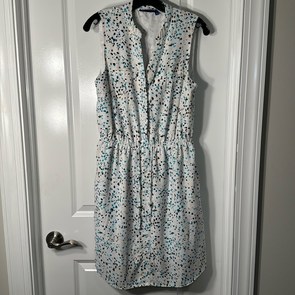 APT. 9 White Dress. Size medium.